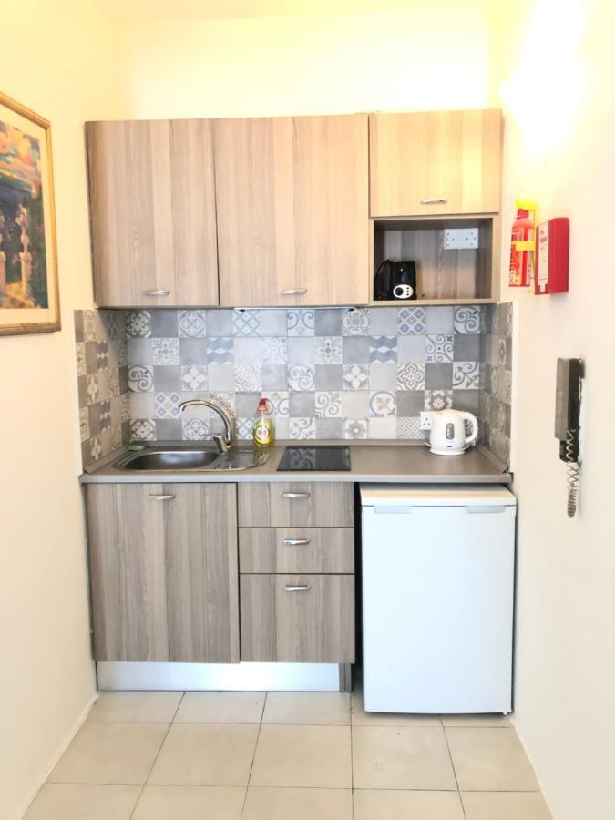 Porto Del Sol Guesthouse Wardija Экстерьер фото
